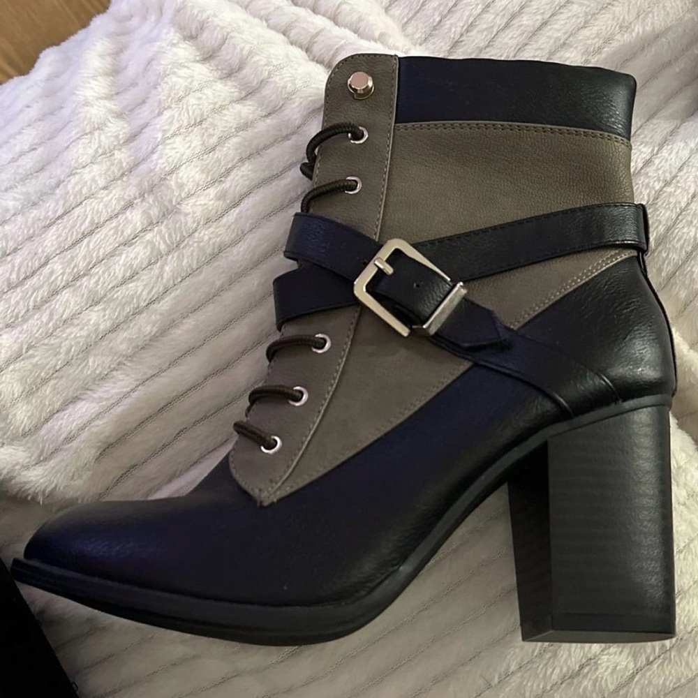 New Women’s Apt. 9 Military Style Colorblock Olive and Black Booties Size 9